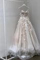 Stunning Ball Gown Sweetheart Spaghetti Straps Champagne Wedding Dress Bridal Gown With Flowers